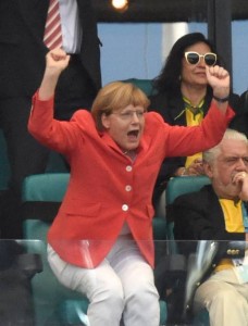 Un'euforica Angela Merkel
