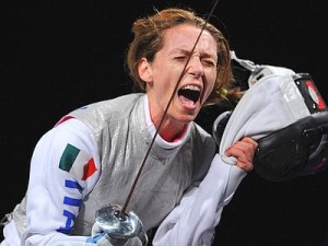 Un'esultanza tipica di Valentina Vezzali: fighter per eccellenza dello sport italiano: