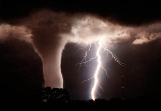 Tornado tornano a colpire, Usa in ginocchio