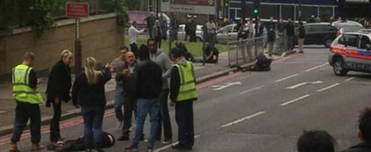 Terrore a Londra: soldato decapitato in strada