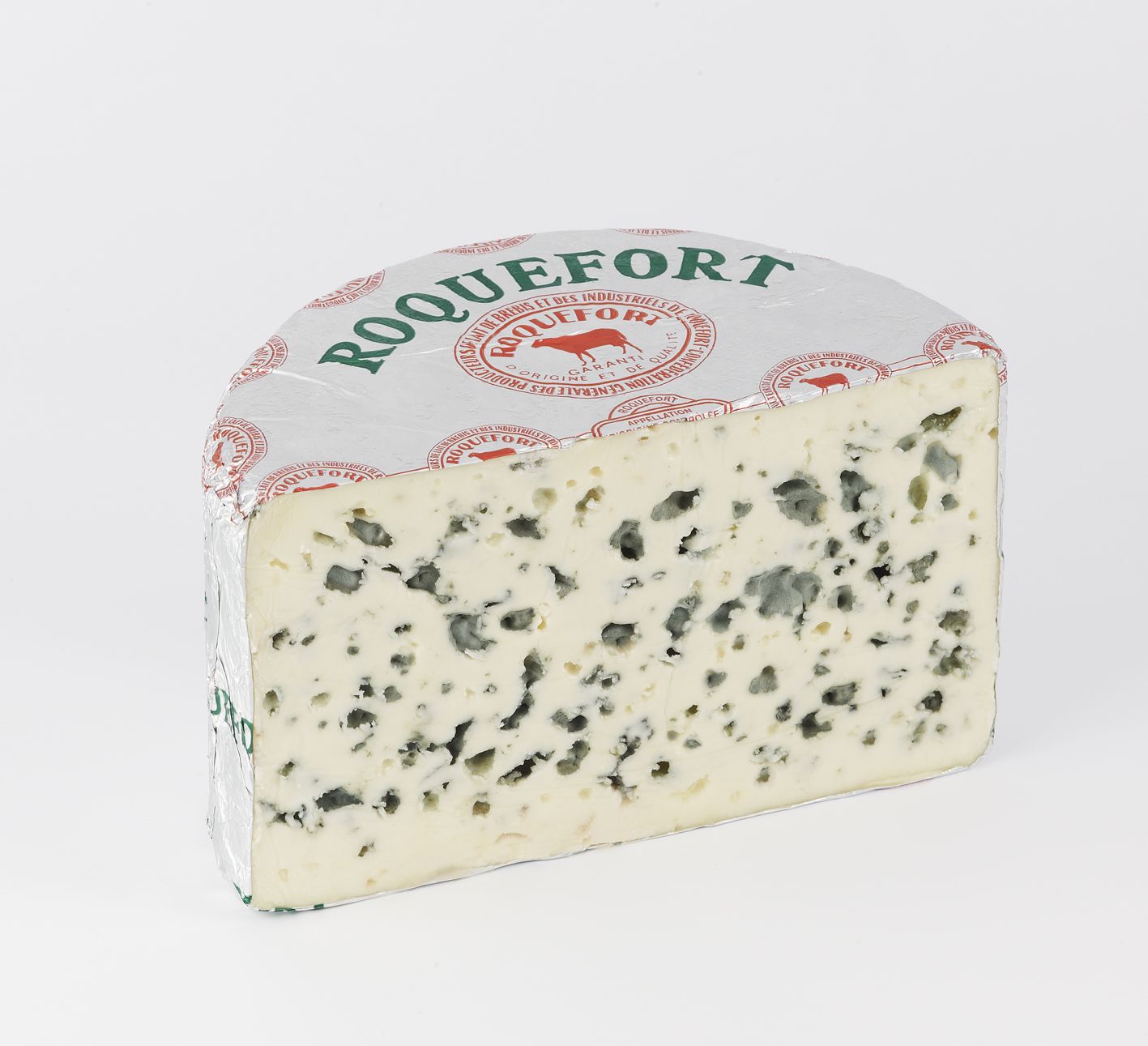 Roquefort, il formaggio col batterio. Carrefour lo ritira dagli scaffali