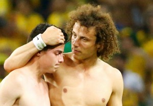 David Luiz consola James Rodriguez