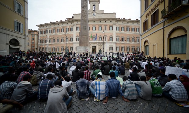 Terrorismo, sforzi “insufficienti” per contenere il rischio in Italia