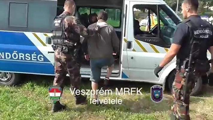Traffico migranti, un italiano fermato in Ungheria