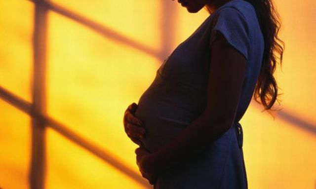 Vietnam: incinta col 'fai da te' evita il boia