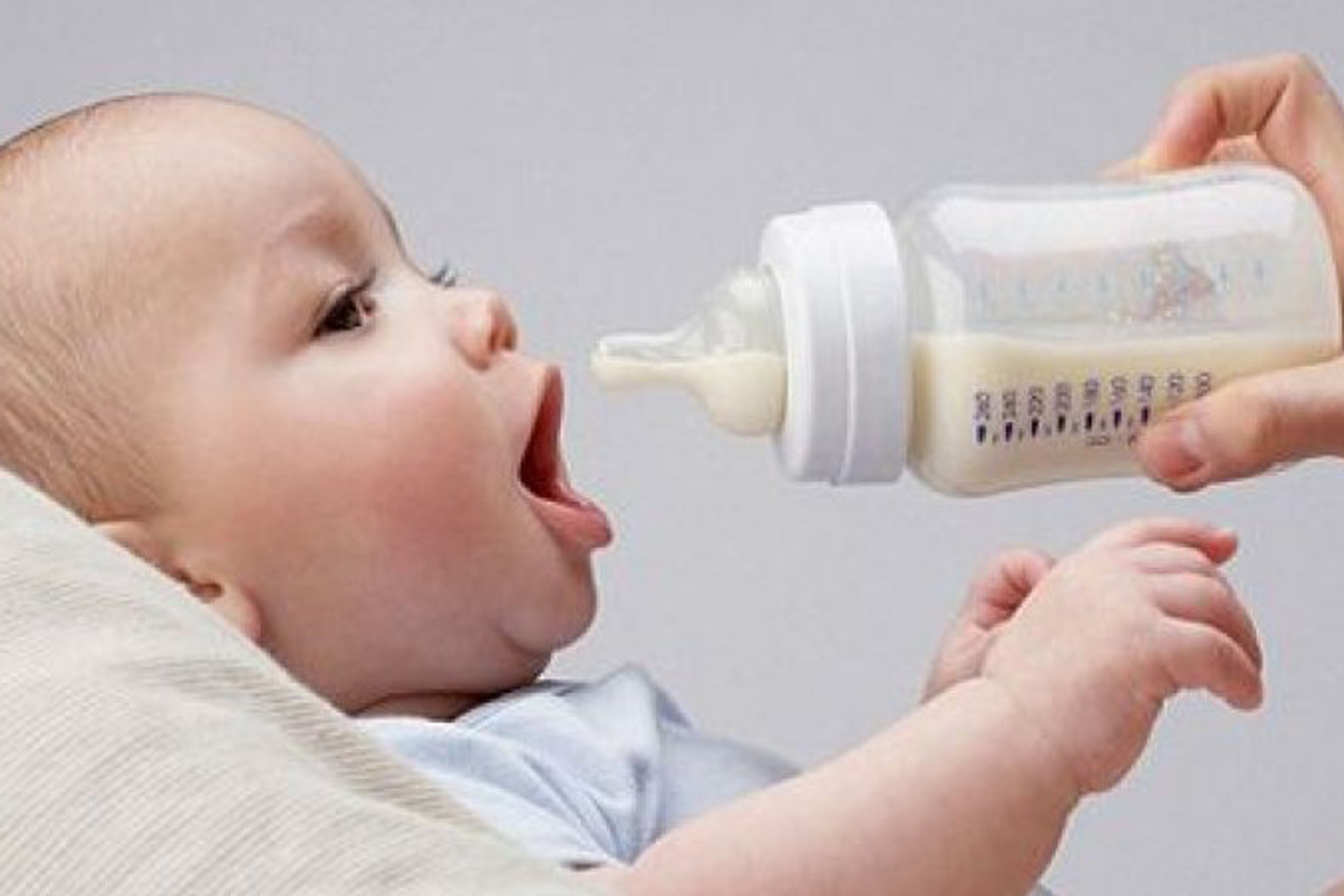 Latte materno o in polvere? L'eterna diatriba
