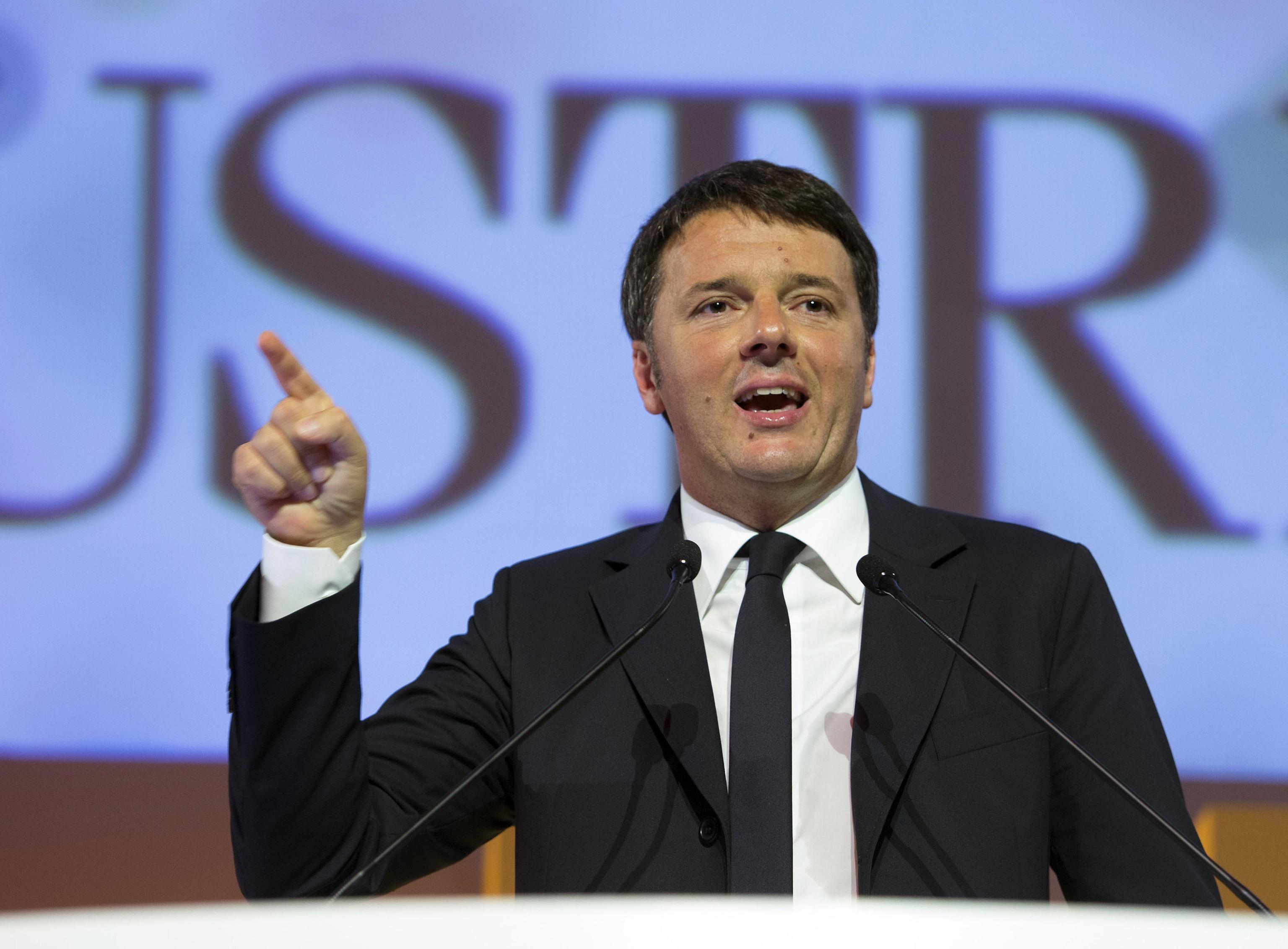 Sondaggi: continua la discesa per Renzi