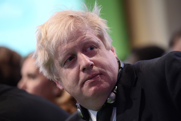 Boris Johnson quarantena per over 70