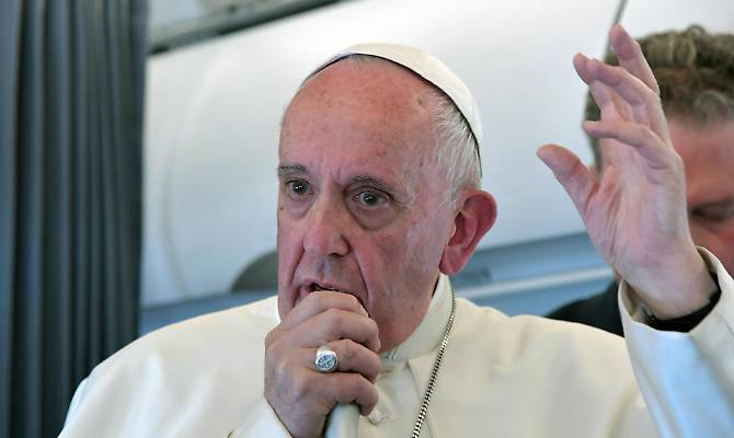Papa Francesco, non abboccare alle fake news