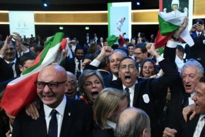 L'esultanza della delegazione italiana a Losanna dopo l'annuncio della assegnazione a Milano-cortina delle Olimpiadi Invernali 2026