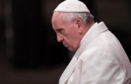 Il Papa guarda ai migranti ma perde fede e fedeli